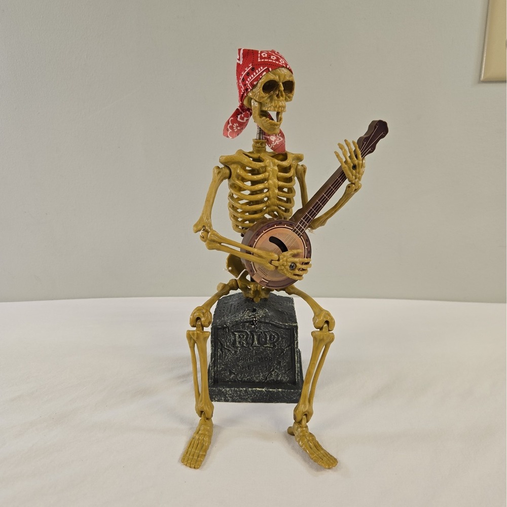 Magic Power Co Animated Banjo Playing Skeleton on Tombstone Halloween Decor 2010